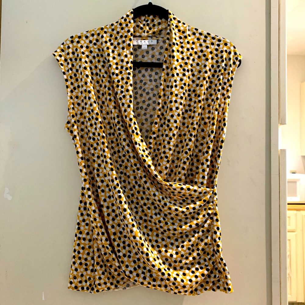 Women’s Medium Cap-Sleeved Ruched Top